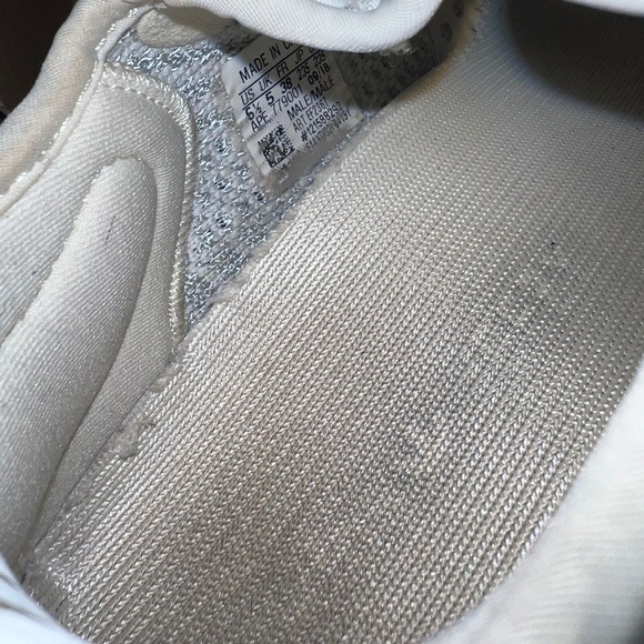 Yeezy boost 350 V2 static - Picture 4 of 6